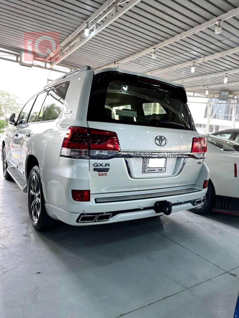 تويوتا لاندكروزر